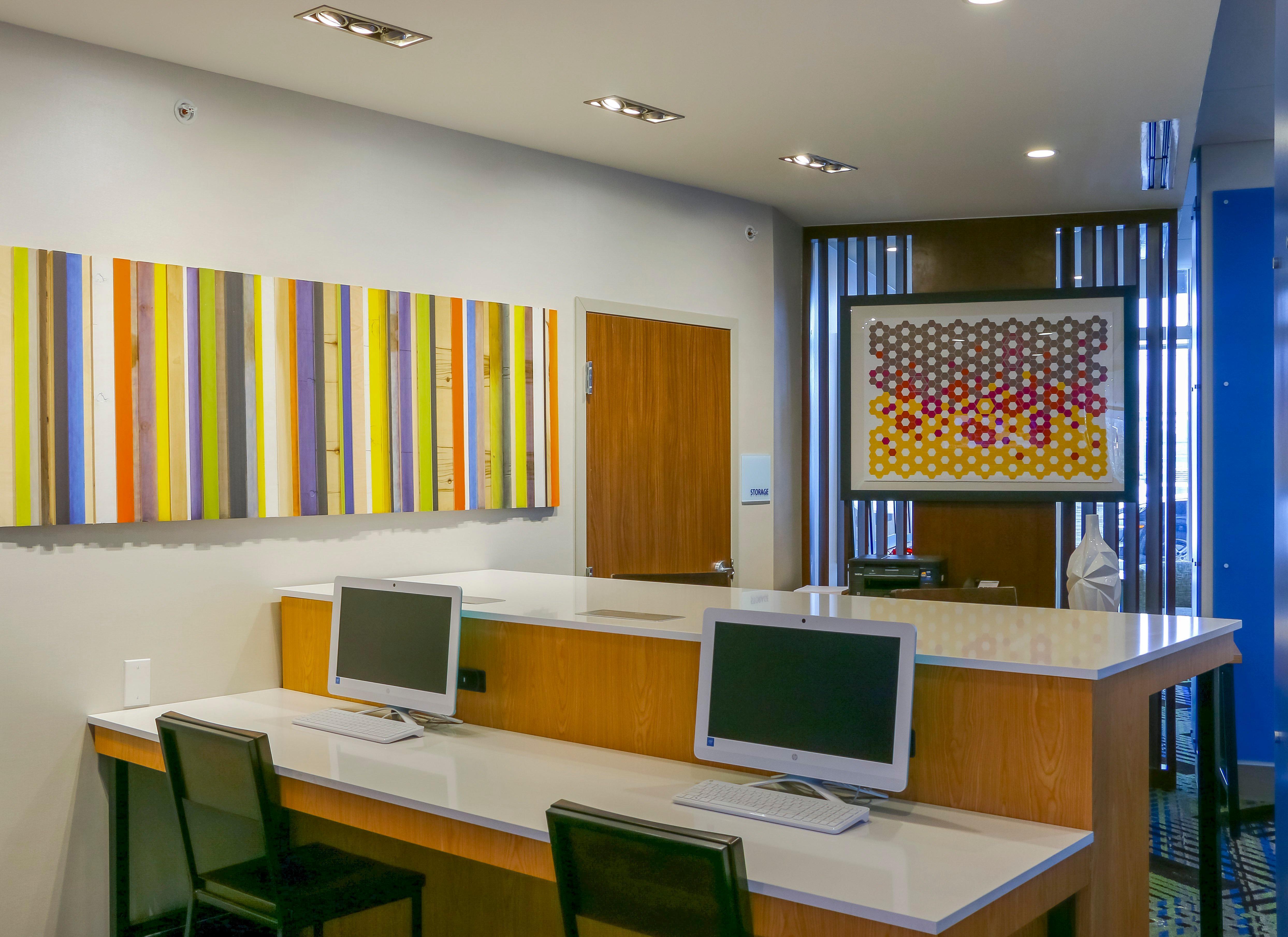 Holiday Inn Express & Suites - Detroit Northwest - Livonia By Ihg Bagian luar foto